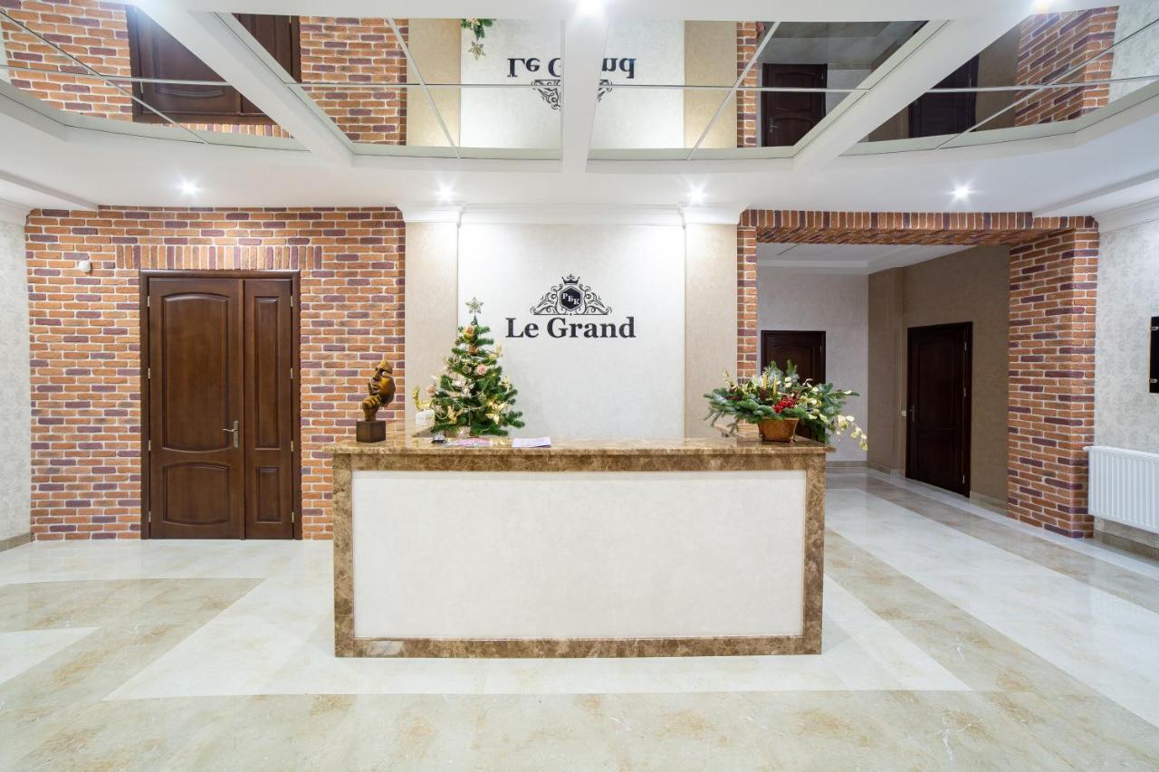 Hotel Legrand Stryj Esterno foto